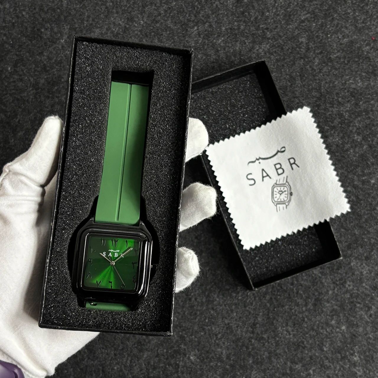 Reloj SABR con números arábigo - Luxury Watch Protection Film reseña y precio