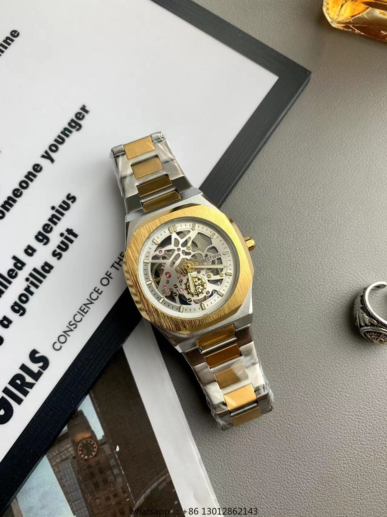 Reloj cuadrado pequeño de cuar - Luxury Watch Green reseña y precio